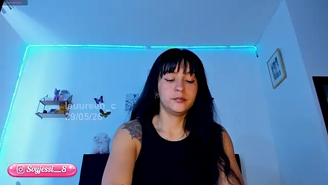 Snapshot of lauureen_c chatting on May 29, 2026, 1:39 pm lauureen c online show from May 29, 2026, 1:39 pm