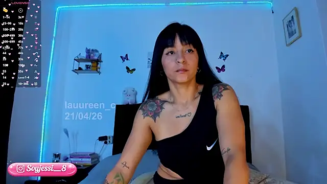 Snapshot of lauureen_c chatting on April 21, 2026, 11:17 am lauureen c online show from April 21, 2026, 11:17 am