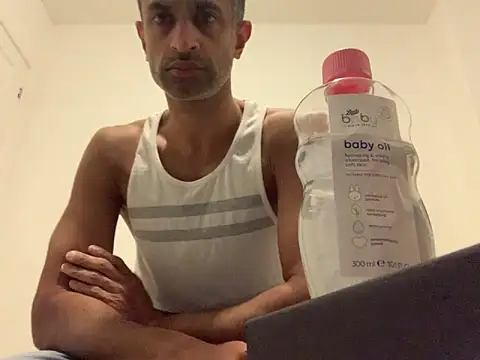 RandyRik online show from December 2, 2025, 8:32 pm