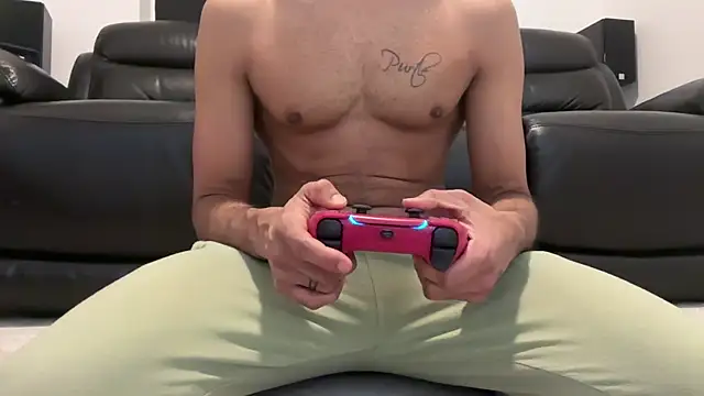 RandyRik online show from December 21, 2025, 8:09 pm