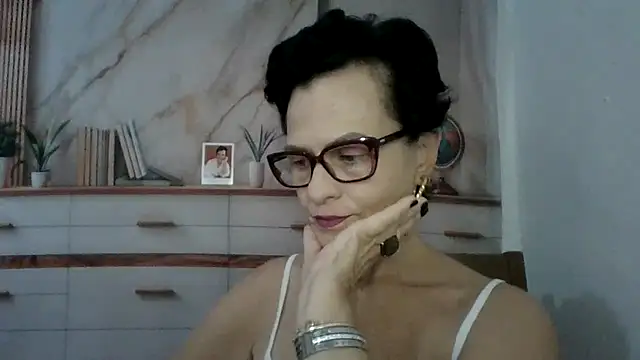 Luna-Hot0802 online show from April 10, 2026, 12:12 pm
