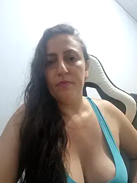 Snapshot of Jeh_charmosa chatting on December 3, 2025, 8:30 pm Jeh charmosa online show from December 3, 2025, 8:30 pm