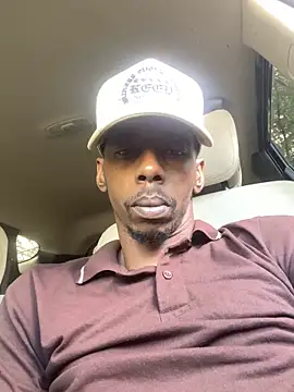MrLLongg online show from June 5, 2026, 3:51 pm
