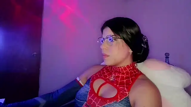 Snapshot of Adararouse1 chatting on February 19, 2026, 7:11 pm Adararouse1 online show from February 19, 2026, 7:11 pm