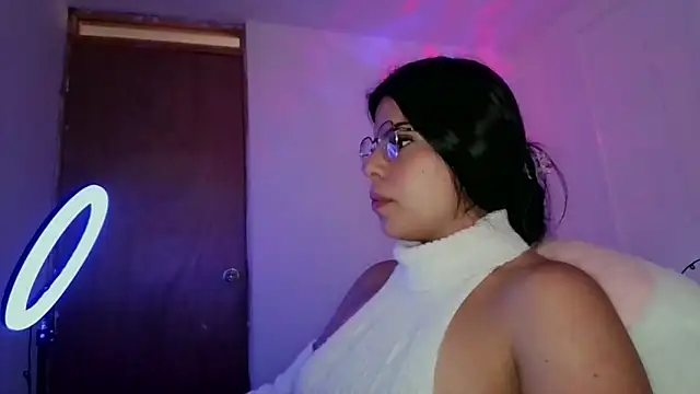 Snapshot of Adararouse1 chatting on February 16, 2026, 7:34 pm Adararouse1 online show from February 16, 2026, 7:34 pm