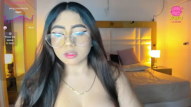 Zoei Moon online show from March 30, 2026, 7:15 pm