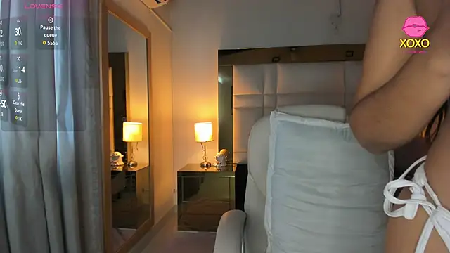 Zoei Moon online show from March 12, 2026, 8:13 pm