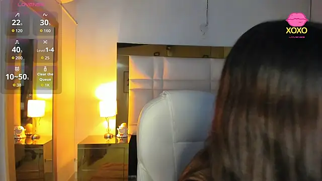 Zoei Moon online show from March 21, 2026, 6:56 pm