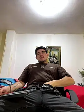 williamsmiiths16 online show from January 18, 2026, 12:58 am