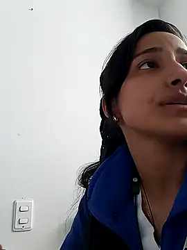 Snapshot of Vera_Luna_ chatting on December 16, 2025, 8:02 pm Vera Luna online show from December 16, 2025, 8:02 pm