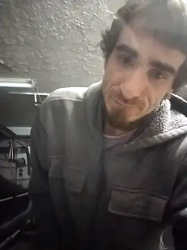 Snapshot of bigjohnson2914 chatting on December 23, 2025, 7:29 am bigjohnson2914 online show from December 23, 2025, 7:29 am