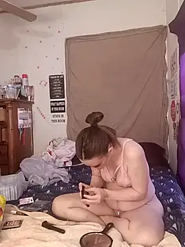 snowbird1117 online show from February 17, 2026, 8:17 pm