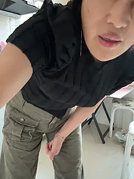 Snapshot of luckybaby666999 chatting on April 4, 2026, 5:36 am luckybaby666999 online show from April 4, 2026, 5:36 am