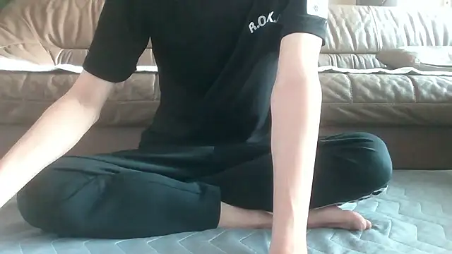 Snapshot of dongjun21 chatting on February 18, 2026, 6:44 am dongjun21 online show from February 18, 2026, 6:44 am