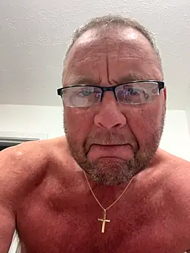 Snapshot of Toothpic1 chatting on December 3, 2025, 8:58 am Toothpic1 online show from December 3, 2025, 8:58 am