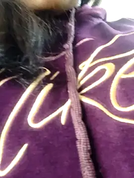 Spit queenC for you online show from December 3, 2025, 9:53 am