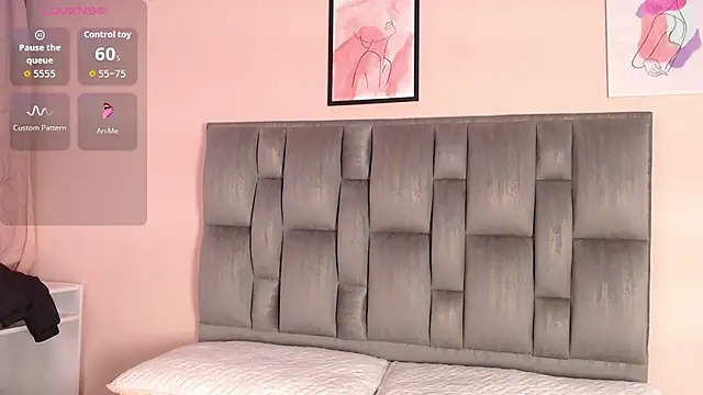 Aiilyn-6 online show from December 3, 2025, 8:52 pm