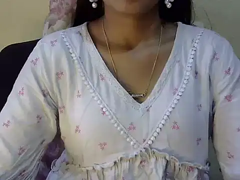 Snapshot of Shab_M chatting on May 5, 2026, 7:55 am Shab M online show from May 5, 2026, 7:55 am