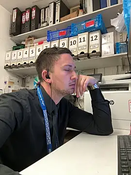 dirtyanal23 online show from April 13, 2026, 6:12 pm