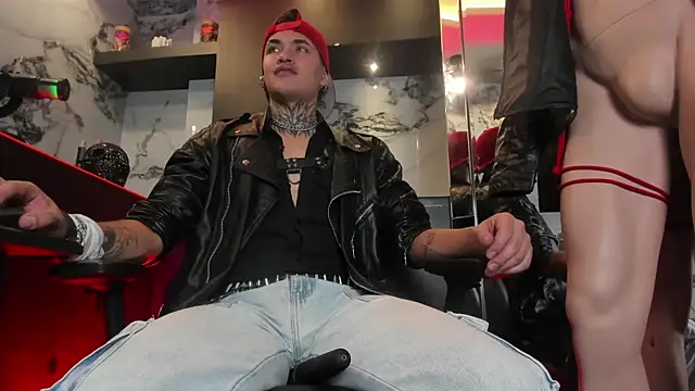 AlecBanne online show from April 10, 2026, 11:01 pm