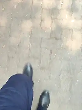 boyfromMum bai online show from March 10, 2026, 9:35 am