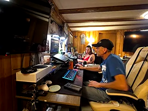 JavaAndBustyDiamond online show from December 5, 2025, 1:38 am