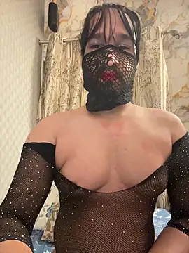 sissyhoney10 online show from May 26, 2026, 7:01 pm