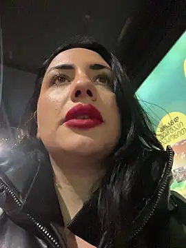 Snapshot of tesaa1212 chatting on January 6, 2026, 6:45 pm tesaa1212 online show from January 6, 2026, 6:45 pm