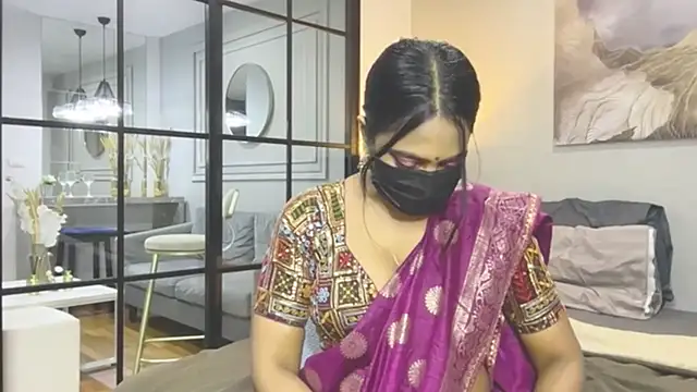 Snapshot of Dikshacam chatting on December 3, 2025, 5:56 pm Dikshacam online show from December 3, 2025, 5:56 pm