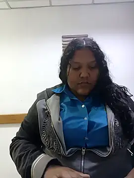 Snapshot of VaneandRossy chatting on March 4, 2026, 9:11 pm VaneandRossy online show from March 4, 2026, 9:11 pm