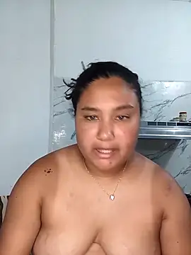 Snapshot of VaneandRossy chatting on February 4, 2026, 2:17 am VaneandRossy online show from February 4, 2026, 2:17 am