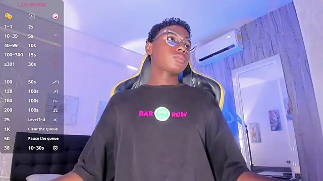 teylor lovee online show from March 12, 2026, 8:24 pm