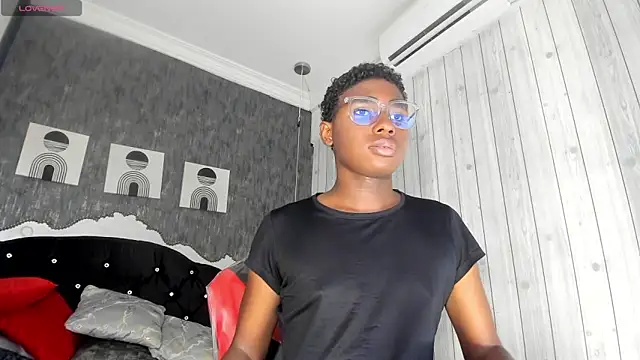 teylor lovee online show from March 6, 2026, 8:37 pm