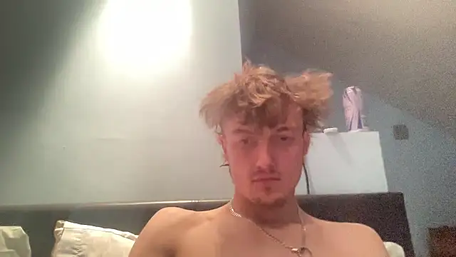 Snapshot of mackbriggs2_00 chatting on December 4, 2025, 8:52 pm mackbriggs2 00 online show from December 4, 2025, 8:52 pm