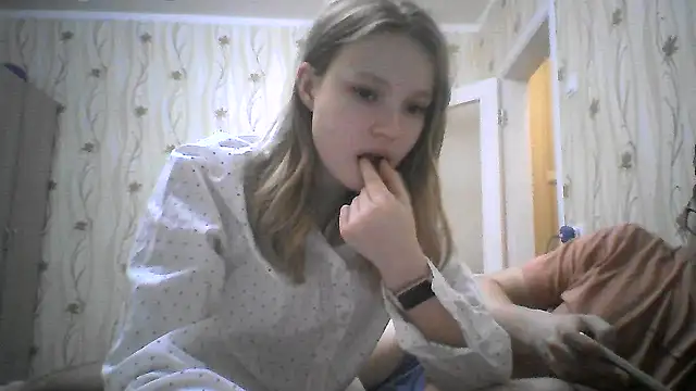 Snapshot of EvgeniyXAnna chatting on March 9, 2026, 8:34 pm EvgeniyXAnna online show from March 9, 2026, 8:34 pm