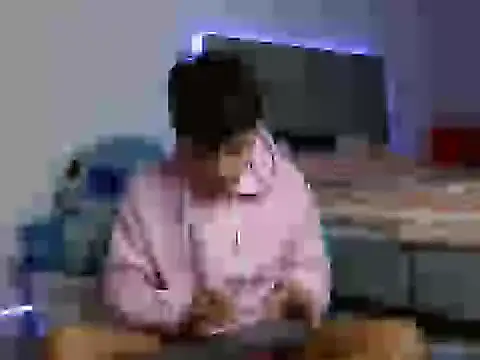 Snapshot of Sebas_Ross04 chatting on December 14, 2025, 6:52 am Sebas Ross04 online show from December 14, 2025, 6:52 am