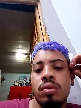 Snapshot of 071197Renan chatting on December 15, 2025, 9:53 pm 071197Renan online show from December 15, 2025, 9:53 pm