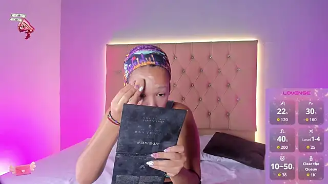 EmmaLawrence  online show from February 14, 2026, 8:58 am