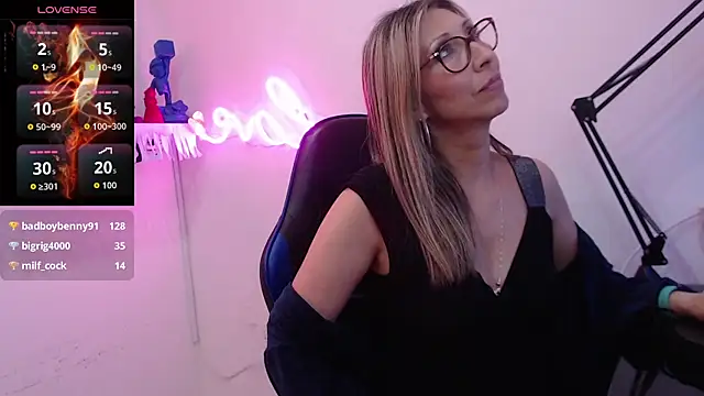 Scarlett 079 online show from January 5, 2026, 5:27 pm