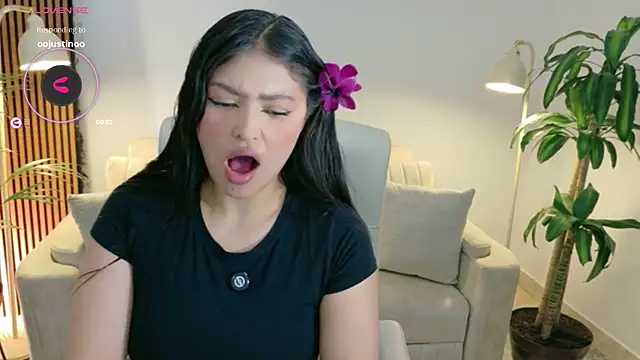victoria   moon online show from May 31, 2026, 1:50 pm