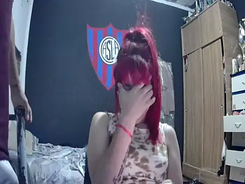 Morenavillarr online show from December 4, 2025, 6:34 am