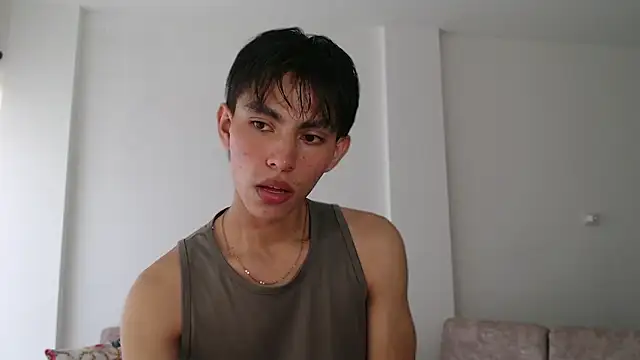 Snapshot of andrew_courtzz chatting on December 16, 2025, 8:13 pm andrew courtzz online show from December 16, 2025, 8:13 pm