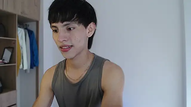 Snapshot of andrew_courtzz chatting on March 4, 2026, 5:10 pm andrew courtzz online show from March 4, 2026, 5:10 pm