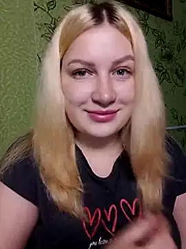 Snapshot of SweetyPeache chatting on December 15, 2025, 12:44 pm SweetyPeache online show from December 15, 2025, 12:44 pm