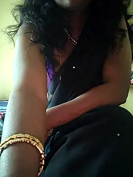 Preeti345 online show from December 14, 2025, 8:09 am