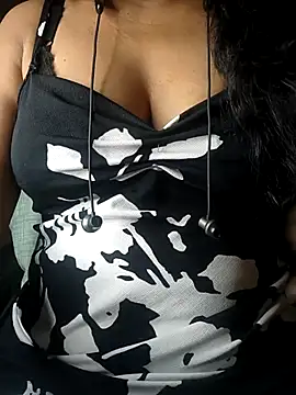 Preeti345 online show from May 2, 2026, 1:11 am