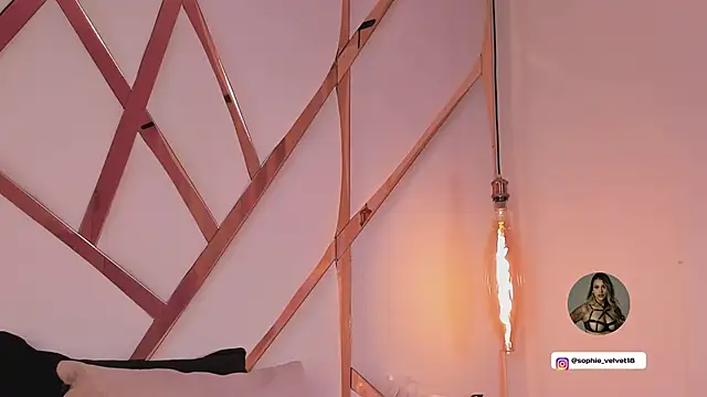 Sophie-velvet online show from February 28, 2026, 8:19 pm