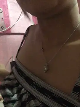 ilovepreggy online show from December 4, 2025, 1:54 pm