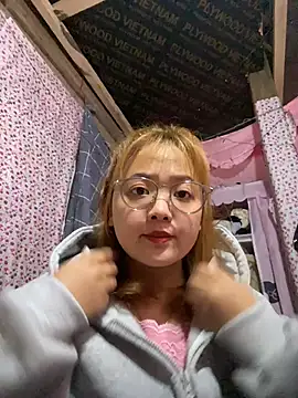 Snapshot of Samsam-006 chatting on January 8, 2026, 1:33 am Samsam-006 online show from January 8, 2026, 1:33 am