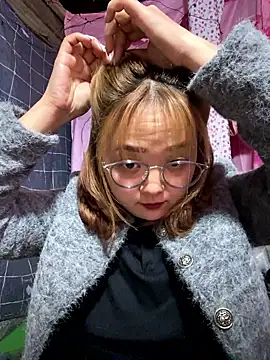 Snapshot of Samsam-006 chatting on January 11, 2026, 9:49 am Samsam-006 online show from January 11, 2026, 9:49 am